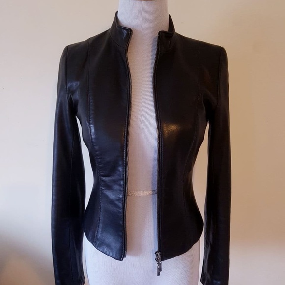 Classic Danier Women's Italian Leather Jacket - Picture 5 of 7